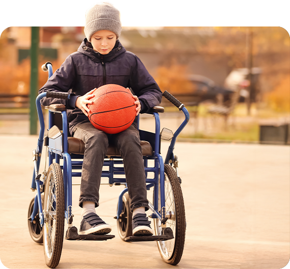 Mit Storys, Videos und Bildern zeigen wir dir: So kann sich Ableismus anfühlen. Zum Beispiel, wenn jemand ausgeschlossen wird oder Hilfe braucht, aber keine bekommt.